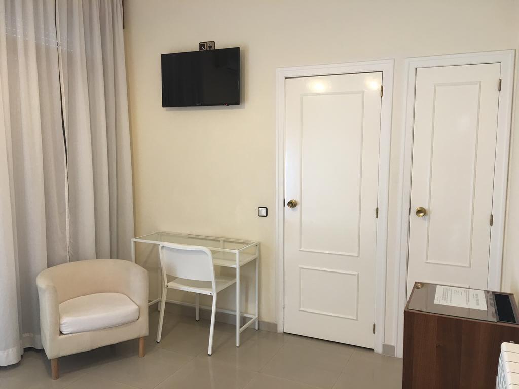 Hostal Cervantes Valdemoro Eksteriør bilde