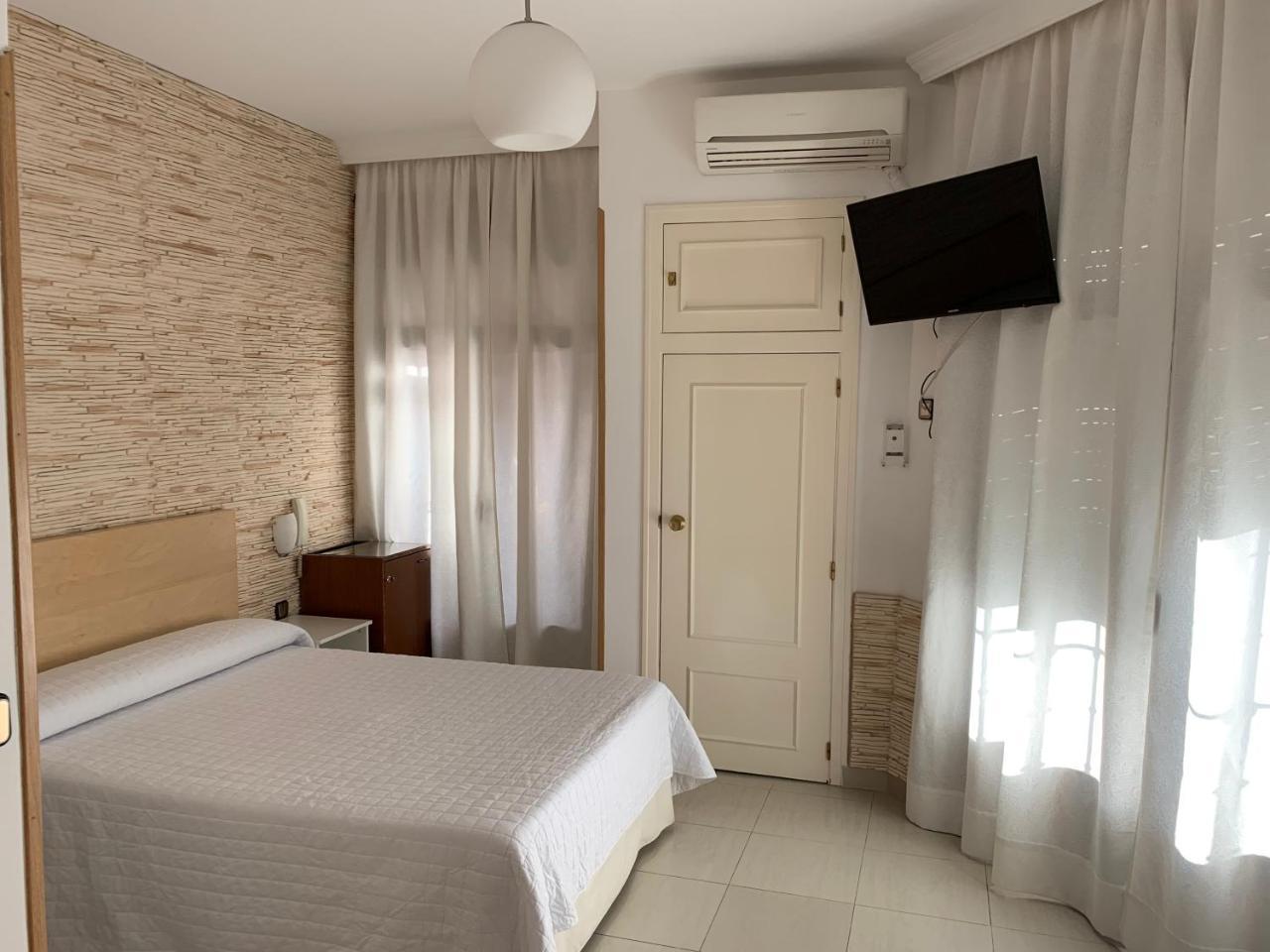 Hostal Cervantes Valdemoro Eksteriør bilde