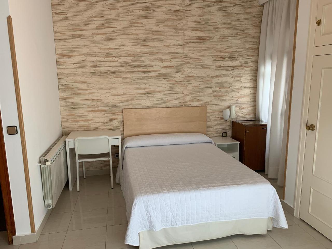 Hostal Cervantes Valdemoro Eksteriør bilde